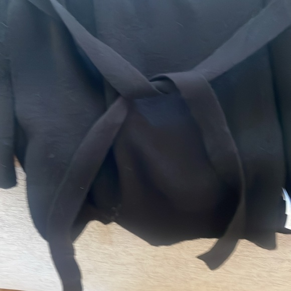 This is a long black sweater, no buttons.              a.n.d. e a w y size S - Picture 7 of 7